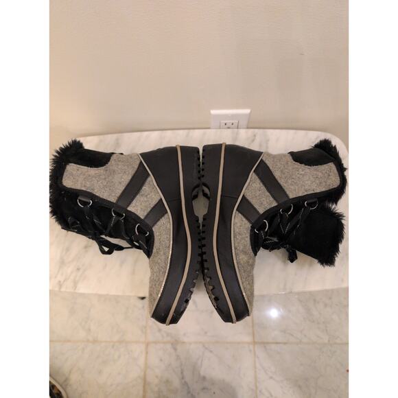Sorel Tivoli Iv Grey and Black Snow Boots size 8 - Picture 5 of 10